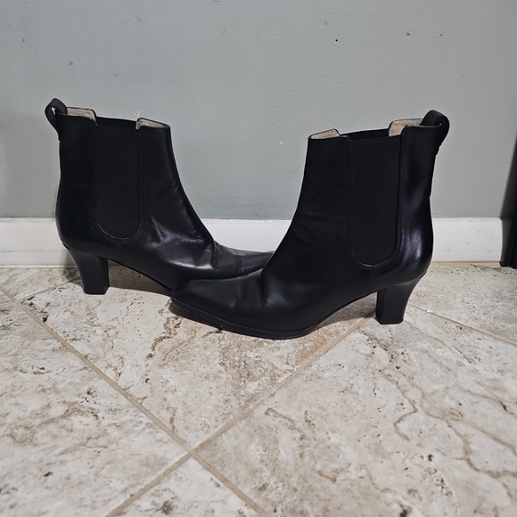 Michael Kors Leather  Mid Heel Ankle Boots Size 8M - Picture 6 of 10